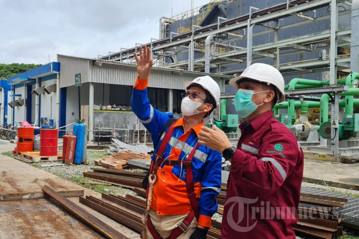 Peninjauan Pabrik 5 PKT di Bontang