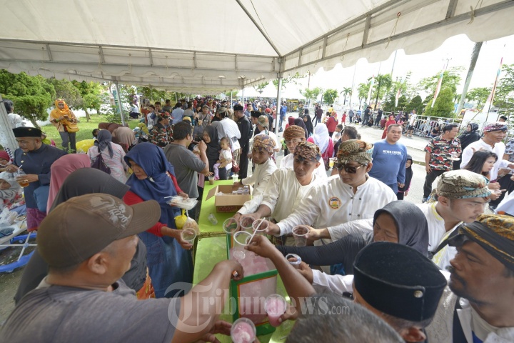 Penobatan Sultan Kutai Kartanegara Ing Martadipura