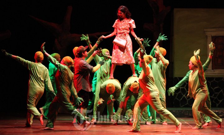 Pentas Teater Musikal Manusia Katak