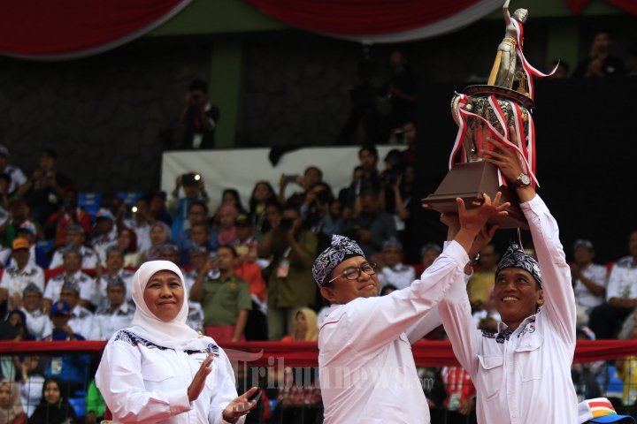 Penutupan dan Piala Bergilir Peparnas XV/2016 Jabar