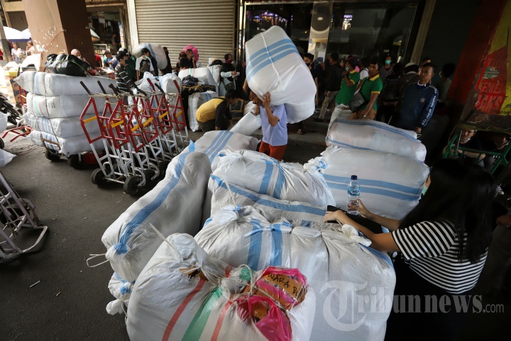 Penutupan Pasar Tanah Abang Blok A Diperpanjang Akibat Pandemi Covid-19