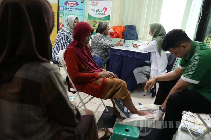 Penyediaan Susu Gratis Untuk Lansia