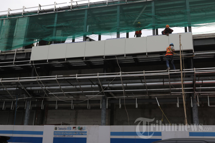 Penyelsaian Halte TransJakarta Gatot Subroto LIP