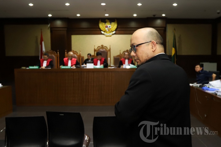 Penyidik KPK Novel Baswedan Bersaksi dalam Sidang Lucas