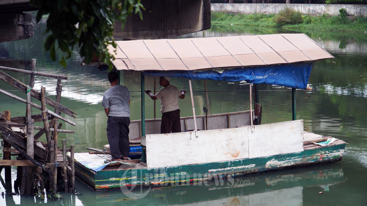 Perahu Eretan Moda Transportasi Air