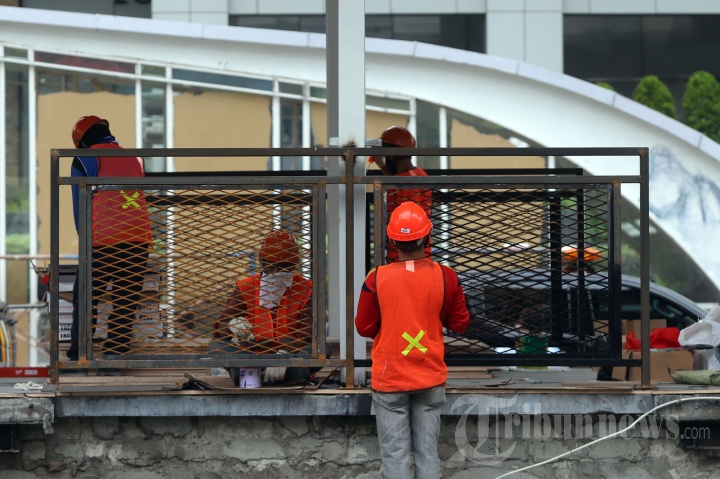 Perbaikan Fasilitas Umum Yang di Rusak
