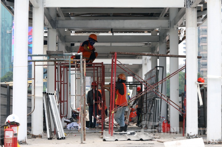 Perbaikan Fasilitas Umum Yang di Rusak