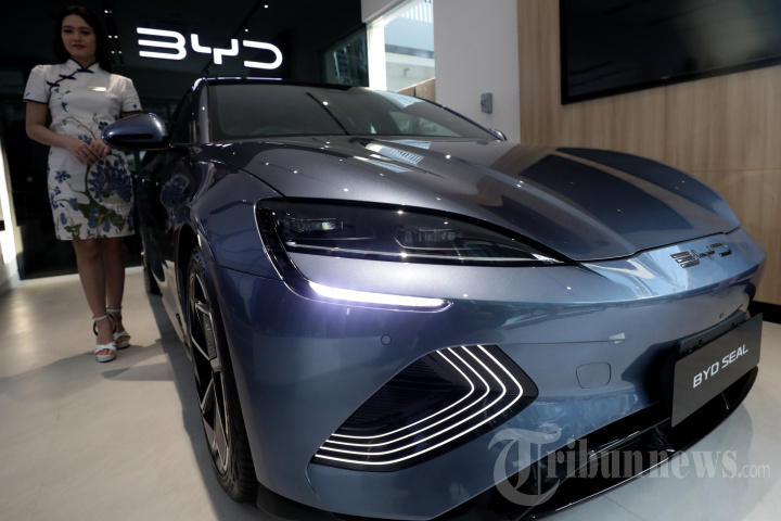Peresmian Dealer Flagship BYD Harmony Sudirman 4S
