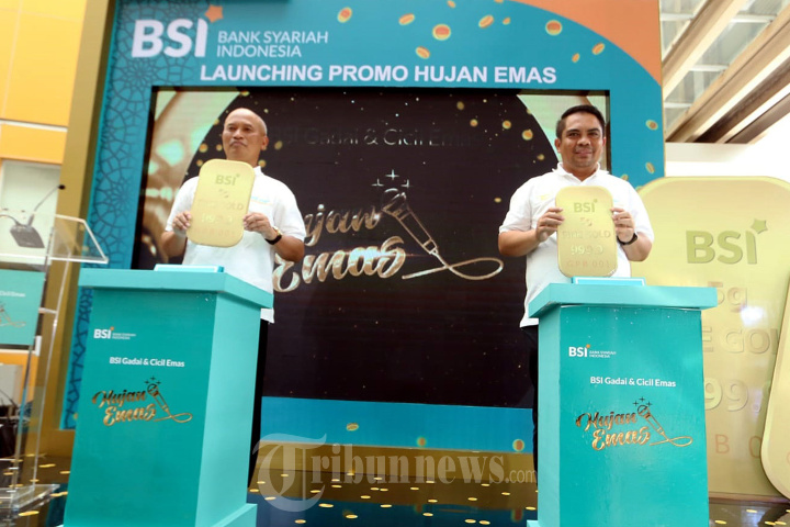 Peresmian Program Hujan Emas BSI 2022 di Pasar Mayestik