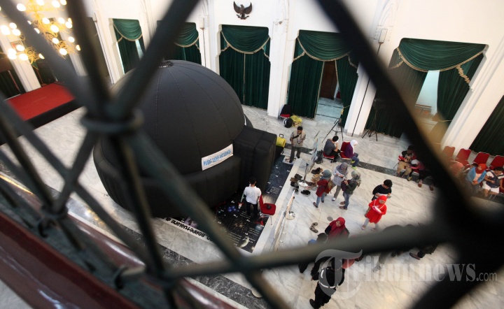 Peringatan Hari Antariksa Nasional di Gedung Sate Bandung
