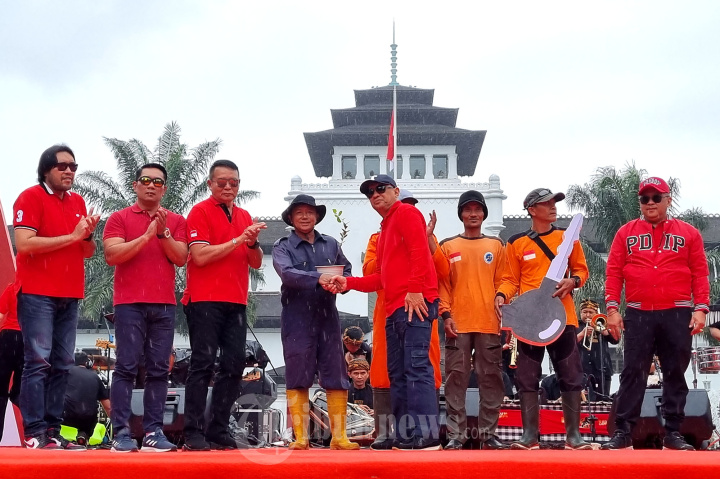 Peringatan HUT PDIP dan HUT Ketua Umum Megawati di Bandung