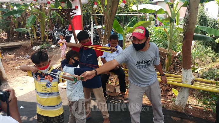 Permainan Ketapel Dari Kimpul Kuning Base Camp Ciledug Tangerang