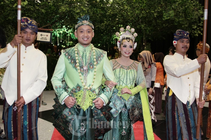 Pernikahan Putra dan Putri Perancang Anna Mariana