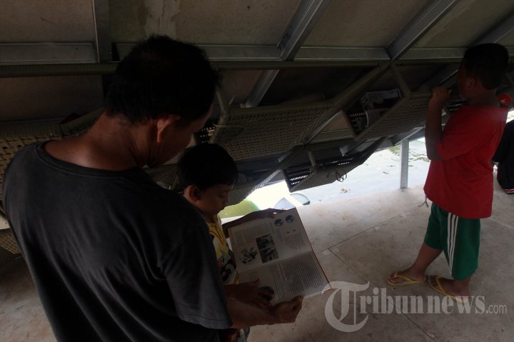 Perpustakaan Apung Taman Ayodya