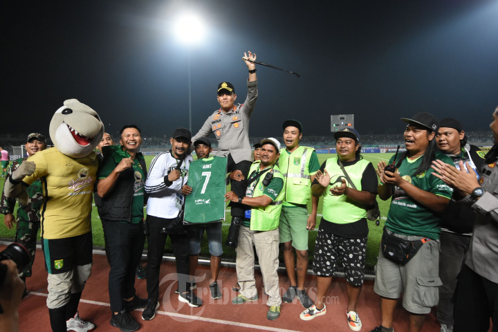 Persebaya Surabaya VS Dewa United FC