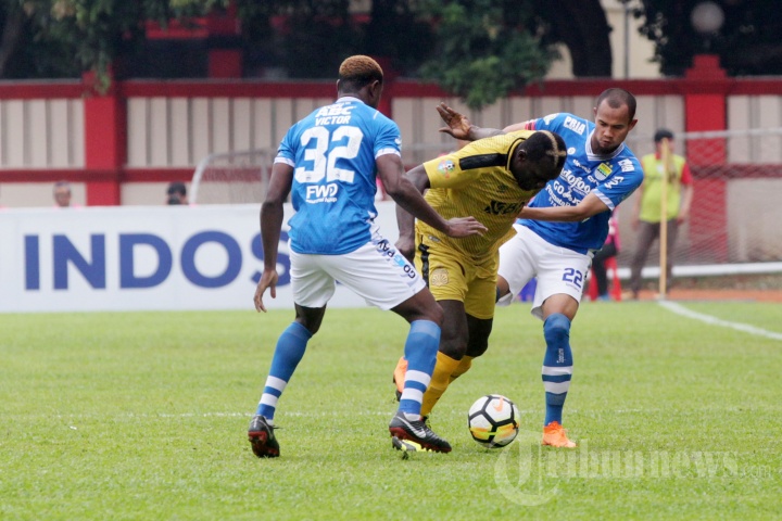 Persib Bandung Unggul 1-2 dari Bhayangkara FC