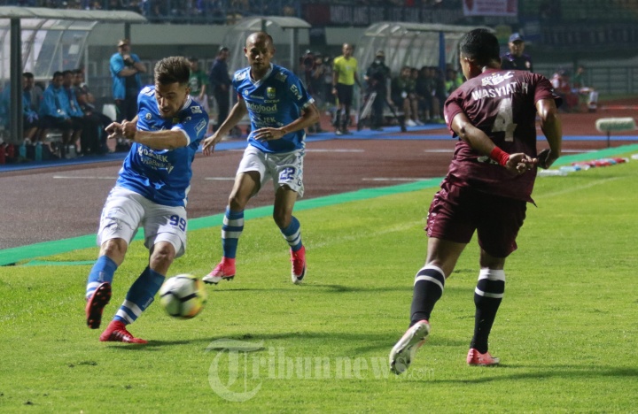 Persib Bandung vs PSM Makassar di Laga Liga 1