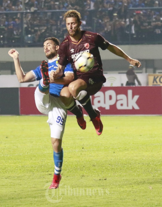 Persib Bandung vs PSM Makassar di Laga Liga 1