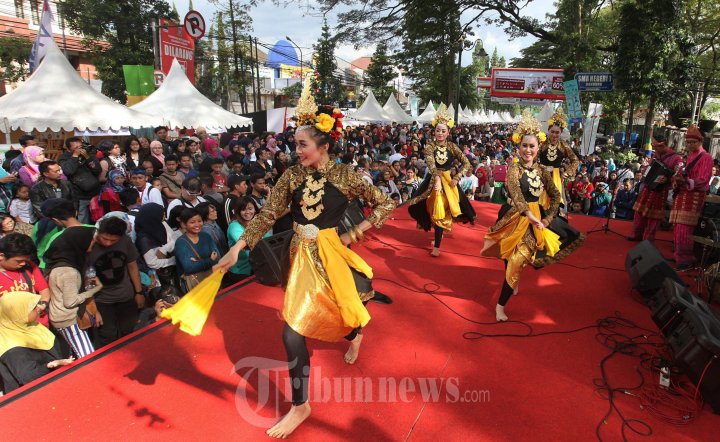 Pesta Rakyat KAA 2015 Bandung