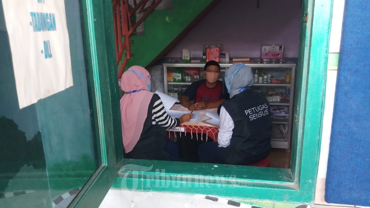 Petugas BPS Tangerang Lakukan Sensus Penduduk 2020