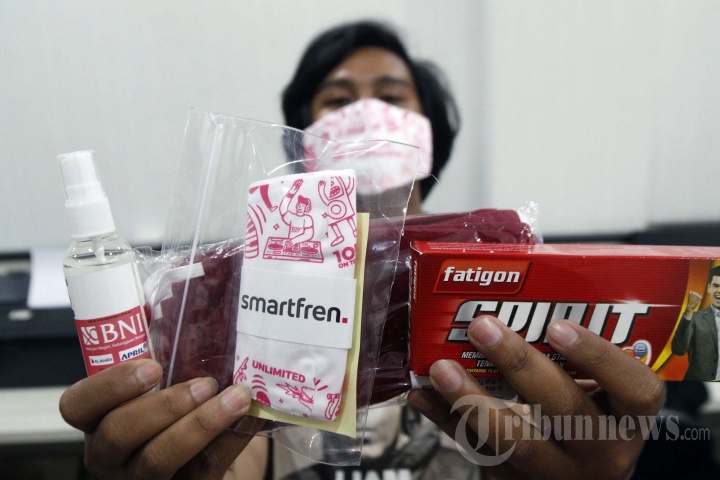 PFI Pusat Bagikan Bantuan Masker dan Hand Sanitizer