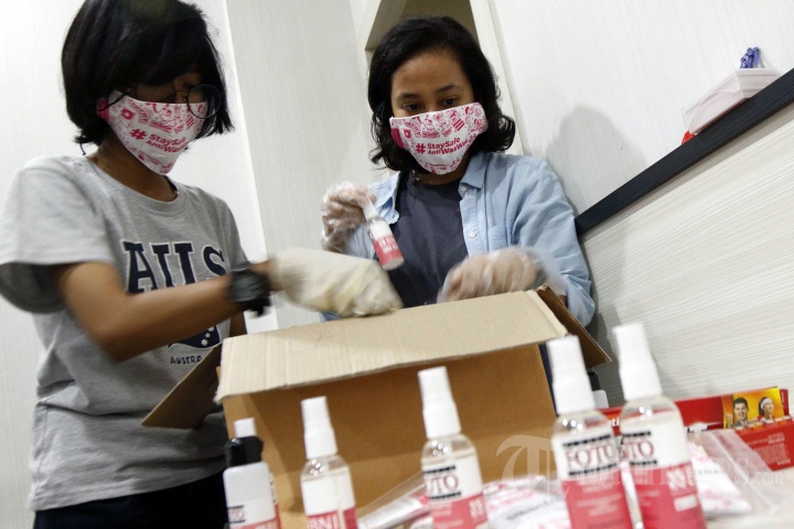 PFI Pusat Bagikan Bantuan Masker dan Sanitizer