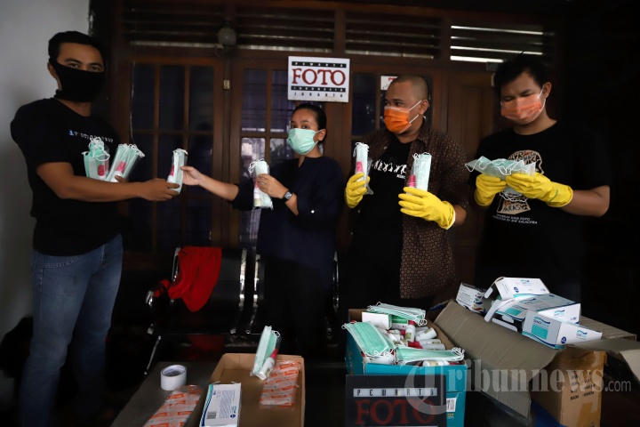 PFI Pusat Berikan Masker dan Hand Sanitizer