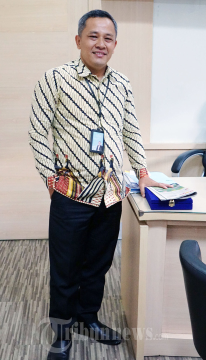 Pimpinan Bank BJB Karawang Maman Rukmana