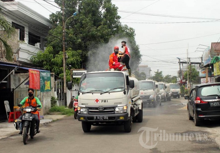 PMI Kerahkan 3000 Relawan untuk Penyemprotan Disinfektan