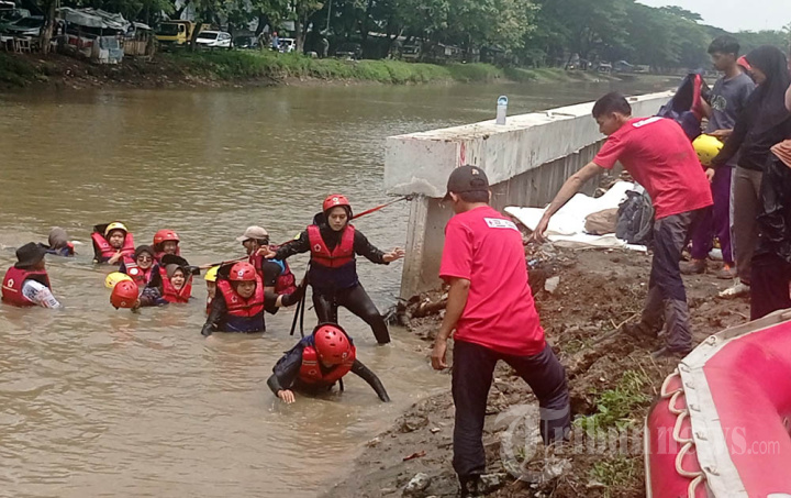 PMI Kota Tangerang Gelar Latihan Water Resque