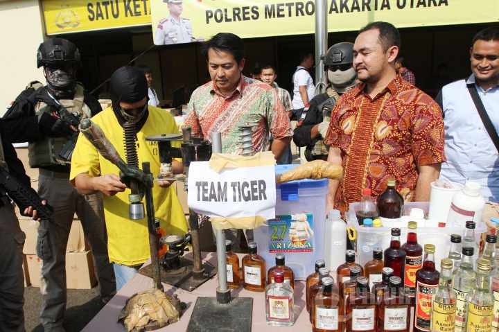 Polres Jakut Rilis Miras Oplosan