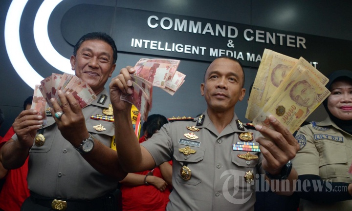 Polrestabes Surabaya Bongkar Sindikat Pengedar Uang Palsu