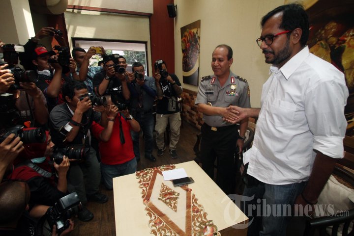 Polri Bertemu Haris Azhar Terkait Pencemaran Nama Baik