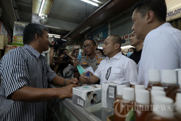 Polri Gelar Sidak Masker di Pasar Pramuka
