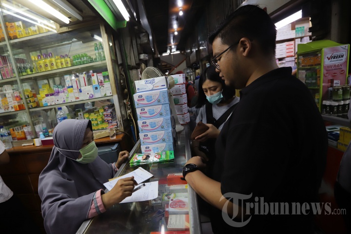 Polri Gelar Sidak Masker di Pasar Pramuka