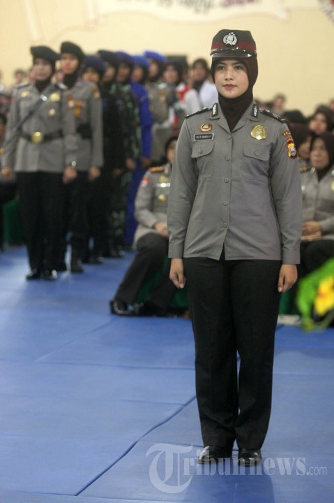 Polwan Polda Sulsel Resmi Menggunakan Jilbab