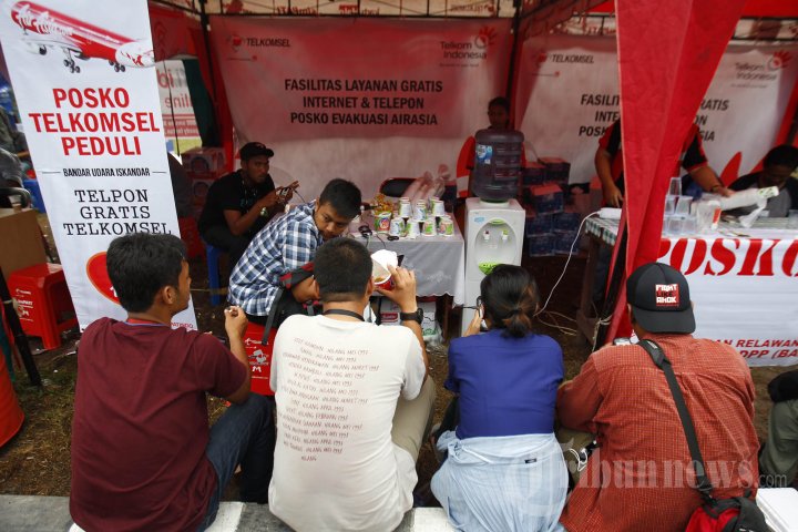 Posko Relawan di Lanud TNI AU Iskandar