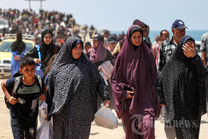 Potret Ribuan Warga Mencoba Kembali ke Gaza Utara
