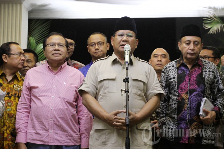 Prabowo Beri Keterangan Pers Terkait Perkembangan Perekonomian