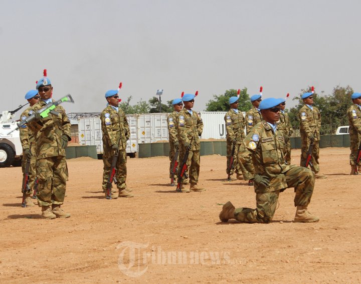 Prajurit TNI Gelar Demonstrasi Peringatan Peacekeepers Day di Da