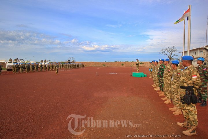 Prajurit TNI Peringati HUT TNI ke-70 di Afrika