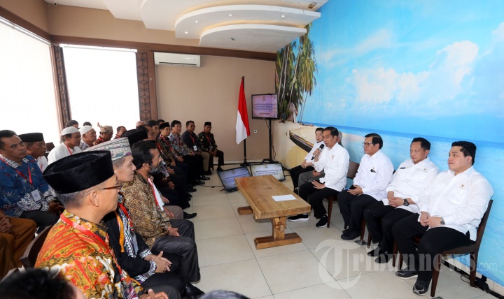 Presiden Jokowi Berdialog dengan 28 Tokoh Adat di Katim