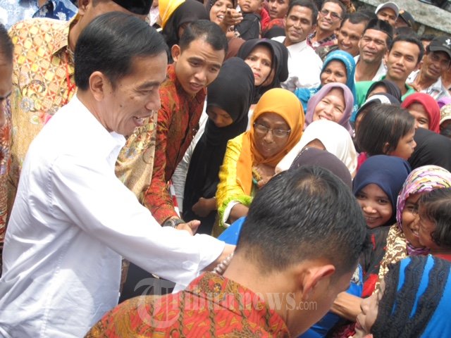 Presiden Jokowi dan Ibu Negara Kunjungi Kampung Nelayan Aceh