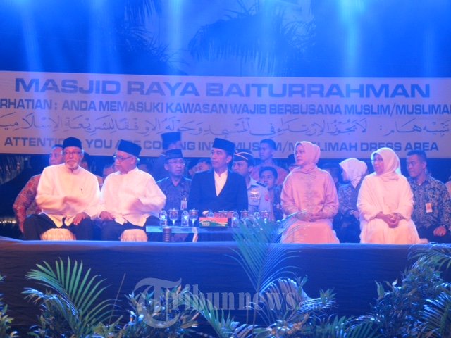 Presiden Jokowi dan Ibu Negara Malam Takbiran di Aceh