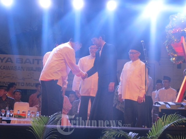 Presiden Jokowi dan Ibu Negara Malam Takbiran di Aceh