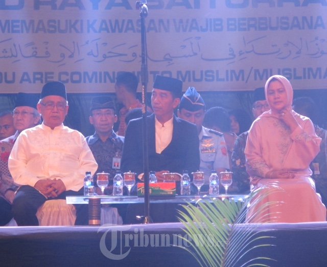 Presiden Jokowi dan Ibu Negara Malam Takbiran di Aceh
