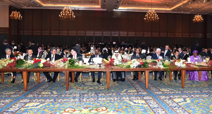 Presiden Jokowi Hadiri Gala Dinner Bersama Tokoh OKI