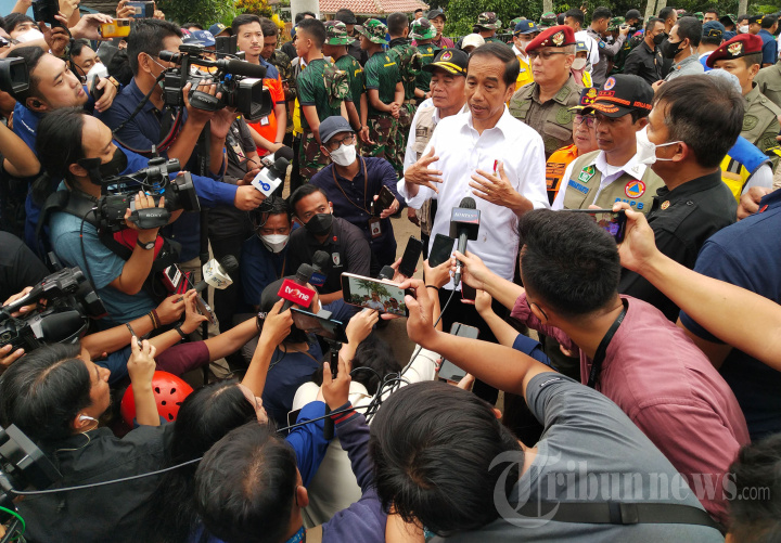 Presiden Jokowi Kunjungi Korban Gempa Cianjur