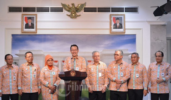 Presiden Jokowi Menerima Direksi BPJS di Istana