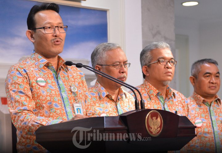 Presiden Jokowi Menerima Direksi BPJS di Istana